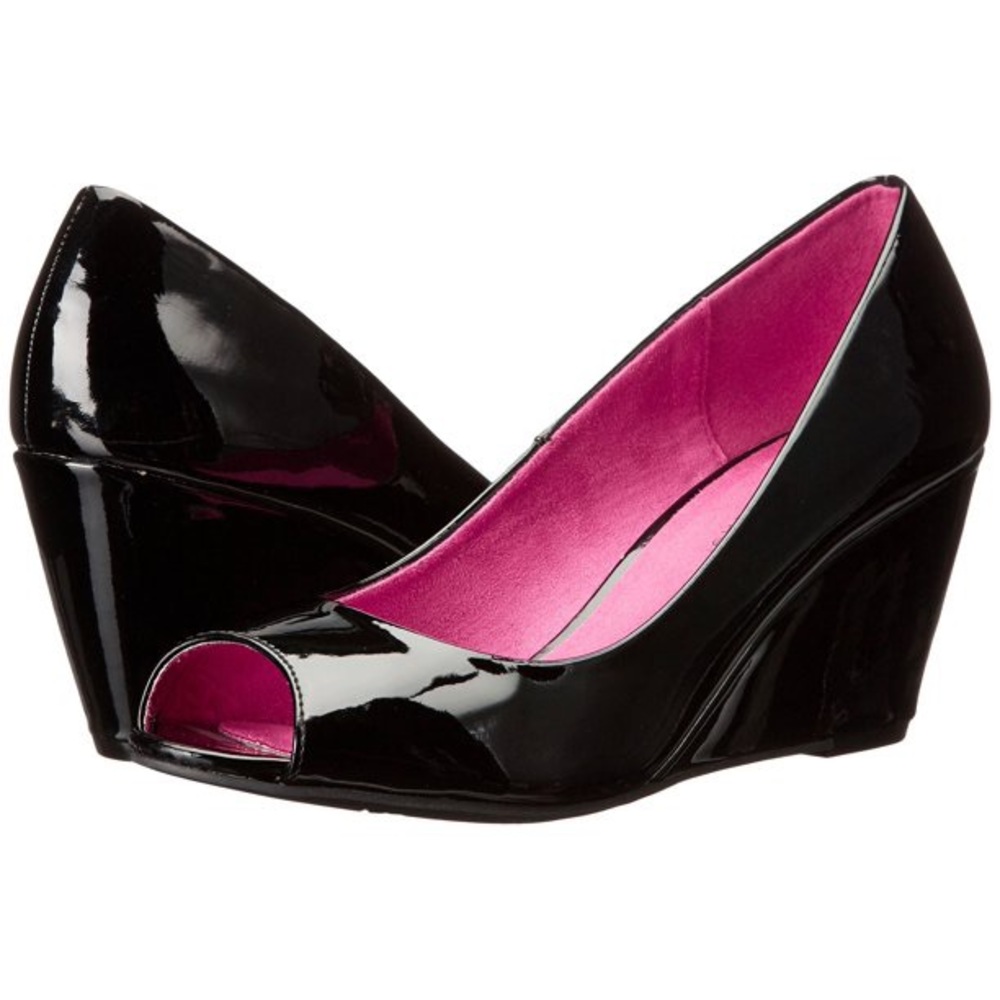 New Chinese Laundry Peep Toe Patent Wedges